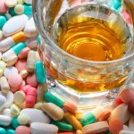مصرف الکل همراه با مسکن ها، داروهای آنتی هیستامین و ضد سرفه